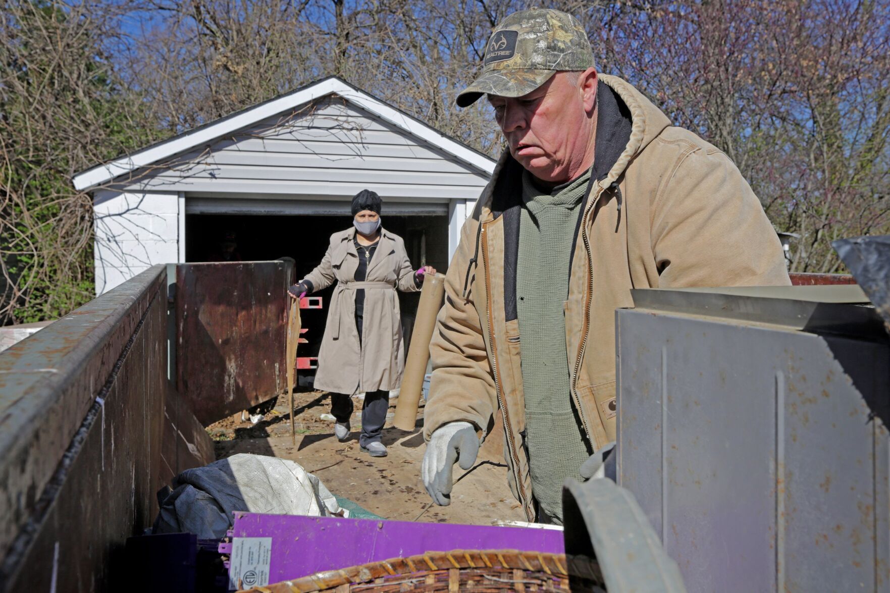 Ukrainian refugees home